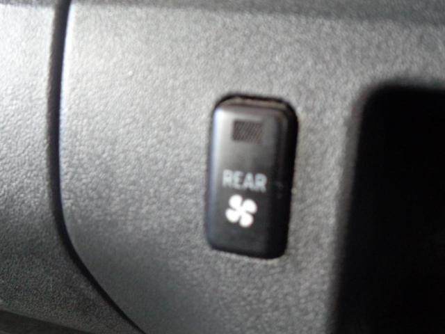 ハイエースバン ロングスーパーＧＬ　ＥＴＣ　オートライト　キーレス　リアクーラー　リアヒーター　両側スライドドア　イージークローザー　ＨＤＤナビ　フルセグＴＶ　ＣＤ　ＤＶＤ（37枚目）