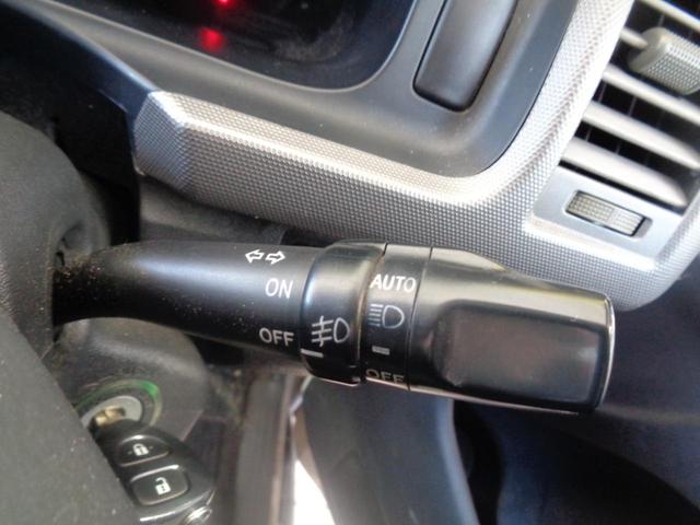 ハイエースバン ロングスーパーＧＬ　ＥＴＣ　オートライト　キーレス　リアクーラー　リアヒーター　両側スライドドア　イージークローザー　ＨＤＤナビ　フルセグＴＶ　ＣＤ　ＤＶＤ（39枚目）