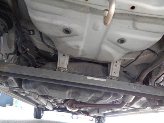 �c�Ǝ��Ԃ́A�X�F�O�O�`�P�W�F�O�O�ƂȂ�܂��􂨋C�y�ɂ����X��������