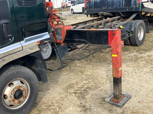 フォワード クレーン付キャリアカー 3段クレーン積載車 最大積載量1800kg 6速マニュアル ユニック角足差し違いアウトリガー ETC 荷台内寸580cmX215cm ETC ハーフシェイドガラス(17枚目)