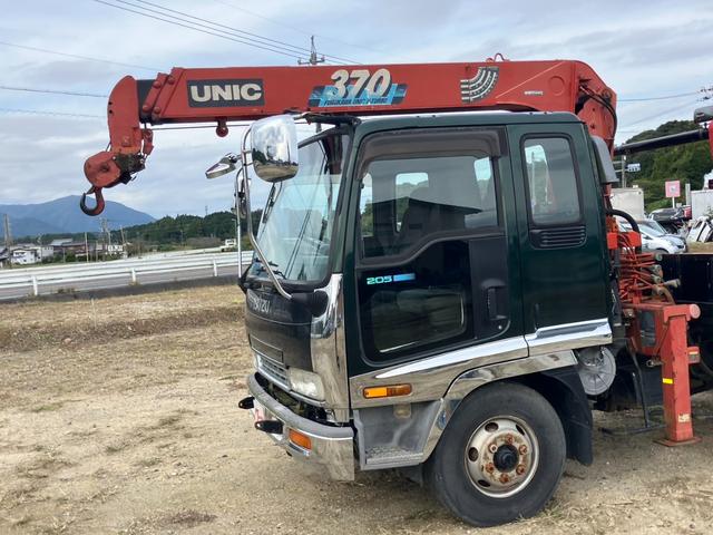 フォワード クレーン付キャリアカー 3段クレーン積載車 最大積載量1800kg 6速マニュアル ユニック角足差し違いアウトリガー ETC 荷台内寸580cmX215cm ETC ハーフシェイドガラス(30枚目)