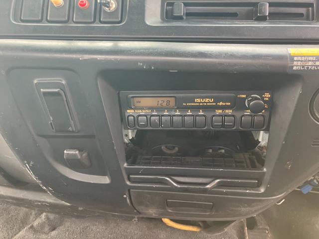 フォワード クレーン付キャリアカー 3段クレーン積載車 最大積載量1800kg 6速マニュアル ユニック角足差し違いアウトリガー ETC 荷台内寸580cmX215cm ETC ハーフシェイドガラス(34枚目)