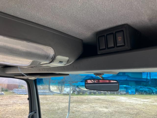 フォワード クレーン付キャリアカー 3段クレーン積載車 最大積載量1800kg 6速マニュアル ユニック角足差し違いアウトリガー ETC 荷台内寸580cmX215cm ETC ハーフシェイドガラス(42枚目)