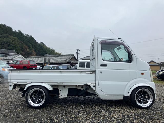 キャリイトラック ＫＣエアコン・パワステ　５速マニュアル　実走行４２０００ｋｍ　ハロースペシャルオーバーフェンダー／フロント車高調／１４インチアルミ　社外マフラー　純正マフラー有　社外ＳＤナビ（4枚目）