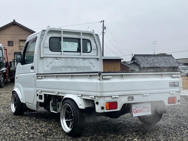 キャリイトラック ＫＣエアコン・パワステ　５速マニュアル　実走行４２０００ｋｍ　ハロースペシャルオーバーフェンダー／フロント車高調／１４インチアルミ　社外マフラー　純正マフラー有　社外ＳＤナビ（10枚目）