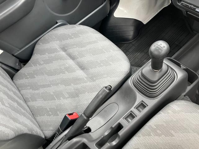 キャリイトラック ＫＣエアコン・パワステ　５速マニュアル　実走行４２０００ｋｍ　ハロースペシャルオーバーフェンダー／フロント車高調／１４インチアルミ　社外マフラー　純正マフラー有　社外ＳＤナビ（20枚目）