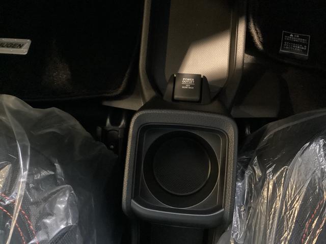 Ｎ－ＯＮＥ ＲＳ　当店展示車　新車未登録　６速ミッション　運転席＆助手席シートヒーター　電子制御パーキング　フルＬＥＤヘッドライト　ＬＥＤフォグライト　本革巻きステアリングホイール　１５インチアルミホイール（12枚目）