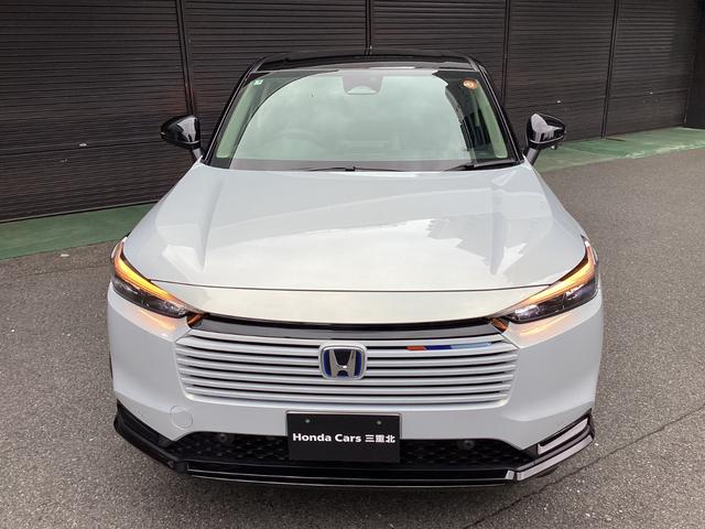 ヴェゼル e:HEV Z・PLaYパッケージ 当店試乗車 E-HEV Z PLAYパッケージ ホンダコネクトディスプレー ETC2.0 LEDアクティブコーナリングライト ブラインドスポットインフォメーション 後退出庫サポート ッ後席用USB(4枚目)