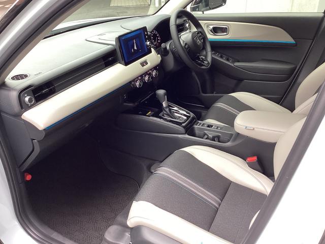 ヴェゼル e:HEV Z・PLaYパッケージ 当店試乗車 E-HEV Z PLAYパッケージ ホンダコネクトディスプレー ETC2.0 LEDアクティブコーナリングライト ブラインドスポットインフォメーション 後退出庫サポート ッ後席用USB(24枚目)