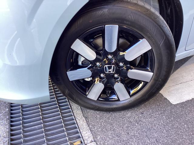 フリード エアー　ＥＸ　当店展示車　新車未登録　６人乗り　９インチホンダコネクトナビ　マルチビューカメラ　アダクティブドライビングビーム　後退出庫サポート　ブラインドスポットインフォメーション　シートヒーター　リアクーラー（19枚目）