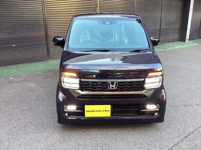 Ｎ－ＷＧＮカスタム Ｌ・ターボ　当店展示車　新車未登録　カスタムＬターボ　９灯式フルＬＥＤヘッドライト　電子制御パーキングブレーキ　オートブレーキホールド　急速充電対応ＵＳＢ　運転席＆助手席シートヒーター　本革巻きステアリング（8枚目）