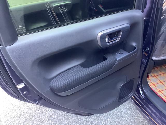 Ｎ－ＷＧＮカスタム Ｌ・ターボ　当店展示車　新車未登録　カスタムＬターボ　９灯式フルＬＥＤヘッドライト　電子制御パーキングブレーキ　オートブレーキホールド　急速充電対応ＵＳＢ　運転席＆助手席シートヒーター　本革巻きステアリング（12枚目）