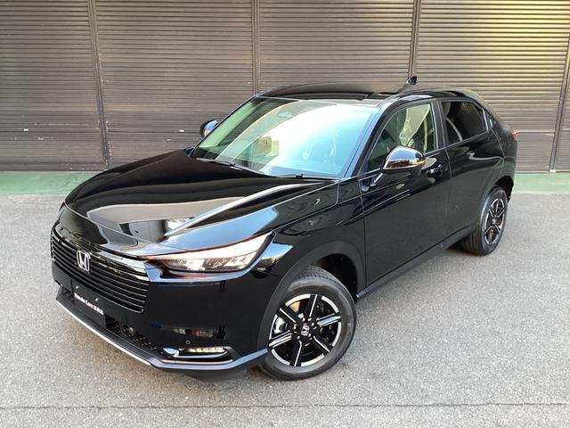 ヴェゼル ｅ：ＨＥＶ　Ｘ　当店展示車　新車未登録　８インチディスプレイオーディオ　フルＬＥＤヘッドライト　１６インチアルミホイール　電子制御パーキング　オートブレーキホールド　急速充電対応ＵＳＢ　本革巻きステアリングホイール（9枚目）