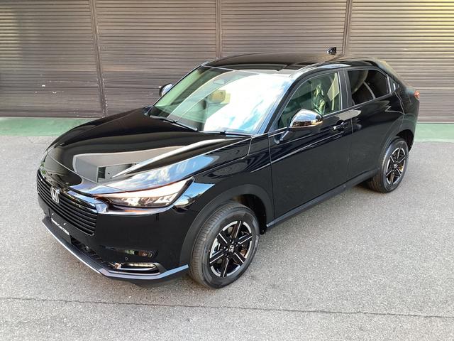 ヴェゼル ｅ：ＨＥＶ　Ｘ　当店展示車　新車未登録　８インチディスプレイオーディオ　フルＬＥＤヘッドライト　１６インチアルミホイール　電子制御パーキング　オートブレーキホールド　急速充電対応ＵＳＢ　本革巻きステアリングホイール（10枚目）