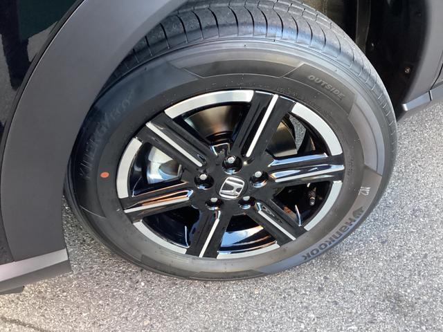 ヴェゼル ｅ：ＨＥＶ　Ｘ　当店展示車　新車未登録　８インチディスプレイオーディオ　フルＬＥＤヘッドライト　１６インチアルミホイール　電子制御パーキング　オートブレーキホールド　急速充電対応ＵＳＢ　本革巻きステアリングホイール（30枚目）