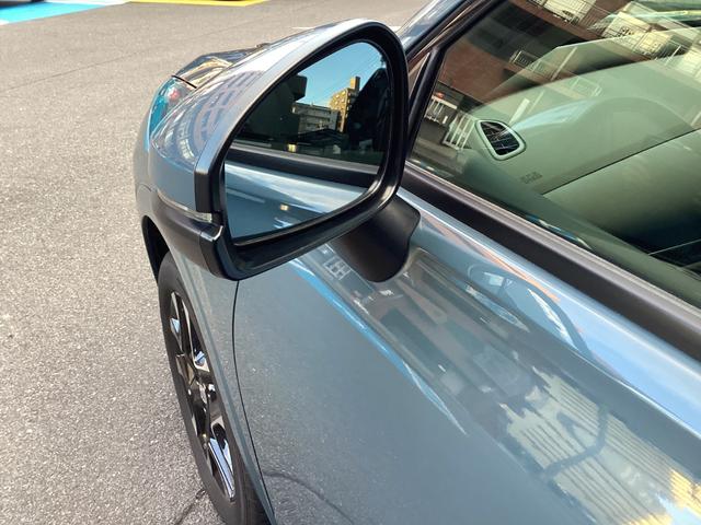 ＺＲ－Ｖ Ｚ　当店試乗車　ガソリン車　ＢＳＩ・後退出庫サポートレス車　ホンダコネクトディスプレー　ＥＴＣ２．０　マルチビューカメラ　ＢＯＳＥプレミアムサウンド　シートヒーター　ステアリングヒーター（11枚目）