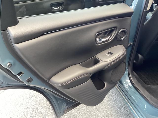 ＺＲ－Ｖ Ｚ　当店試乗車　ガソリン車　ＢＳＩ・後退出庫サポートレス車　ホンダコネクトディスプレー　ＥＴＣ２．０　マルチビューカメラ　ＢＯＳＥプレミアムサウンド　シートヒーター　ステアリングヒーター（17枚目）