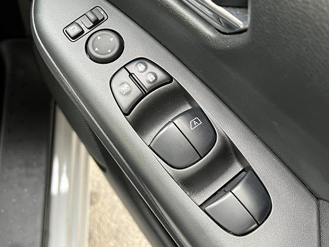 XV 両側電動スライドドア クリアランスソナー アラウンドビューモニター 純正8インチナビ フルセグ クルーズコントロール ETC Wエアコン CD・DVD再生 オートエアコン スマートキー Wエアコン(32枚目)