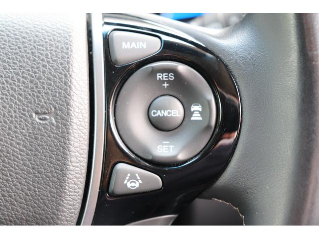 ハイブリッドアブソルート・ホンダセンシング 8型SDナビ フルセグ バックカメラ 両側電動 LED 衝突軽減 レーダークルーズ クリアランスソナー プッシュスタート スマートキー(4枚目)