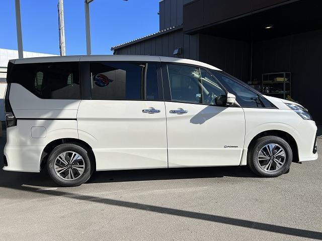 e-POWER ハイウェイスターV 登録済未使用車 ハンズフリー両側電動スライドドア セーフティパックA プロパイロット 全周囲カメラ 防水シート ブラインドスポットモニター デジタルインナーミラー サイドエアバッグ(14枚目)