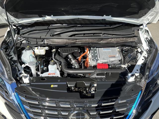 e-POWER ハイウェイスターV 登録済未使用車 ハンズフリー両側電動スライドドア セーフティパックA プロパイロット 全周囲カメラ 防水シート ブラインドスポットモニター デジタルインナーミラー サイドエアバッグ(18枚目)