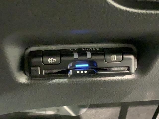 フィット e:HEVホーム H SENSING 新車保証 試乗車 ワンオ-ナ- ナビVXU-245FTi TV Rカメラ CD録音 BTオ-ディオ DVD ETC LEDライト VSA クルコン スマ-トキ- 盗難防止装置(13枚目)