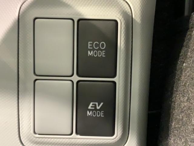 アクア Ｓ　１年保証　ナビ　ＴＶ　Ｒカメラ　ＤＶＤ　ドラレコ　ＥＴＣ　横滑り防止　ドアバイザー　スマートキー　盗難防止装置　整備記録簿　ＡＡＣ　Ｗエアバッグ（13枚目）