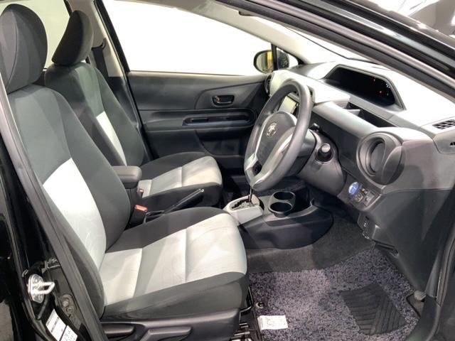 アクア Ｓ　１年保証　ナビ　ＴＶ　Ｒカメラ　ＤＶＤ　ドラレコ　ＥＴＣ　横滑り防止　ドアバイザー　スマートキー　盗難防止装置　整備記録簿　ＡＡＣ　Ｗエアバッグ（17枚目）