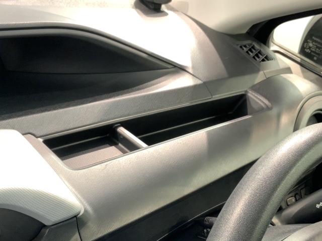 アクア Ｓ　１年保証　ナビ　ＴＶ　Ｒカメラ　ＤＶＤ　ドラレコ　ＥＴＣ　横滑り防止　ドアバイザー　スマートキー　盗難防止装置　整備記録簿　ＡＡＣ　Ｗエアバッグ（29枚目）