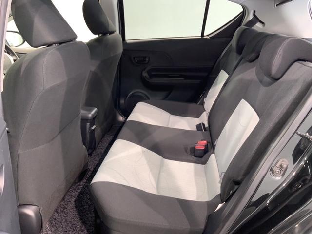 アクア Ｓ　１年保証　ナビ　ＴＶ　Ｒカメラ　ＤＶＤ　ドラレコ　ＥＴＣ　横滑り防止　ドアバイザー　スマートキー　盗難防止装置　整備記録簿　ＡＡＣ　Ｗエアバッグ（31枚目）