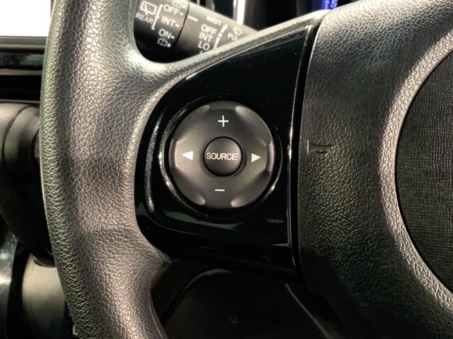 Ｎ－ＯＮＥ プレミアム　１年保証　ＴＶ　Ｒカメラ　音楽機器接続　ＨＩＤ　ＶＳＡ　アルミ　フォグ　ベンチシート　スマートキー　盗難防止装置　整備記録簿　ＡＡＣ　Ｗエアバッグ（8枚目）