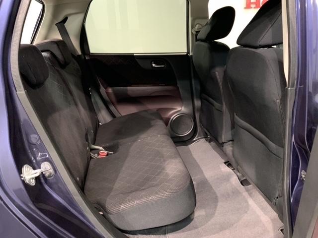 Ｎ－ＯＮＥ プレミアム　１年保証　ＴＶ　Ｒカメラ　音楽機器接続　ＨＩＤ　ＶＳＡ　アルミ　フォグ　ベンチシート　スマートキー　盗難防止装置　整備記録簿　ＡＡＣ　Ｗエアバッグ（17枚目）