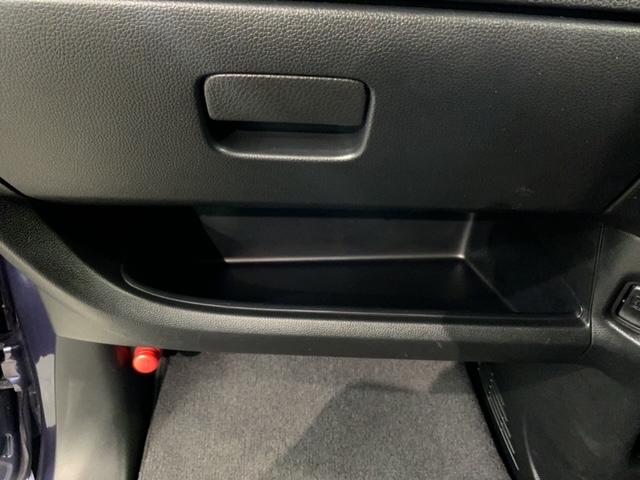 Ｎ－ＯＮＥ プレミアム　１年保証　ＴＶ　Ｒカメラ　音楽機器接続　ＨＩＤ　ＶＳＡ　アルミ　フォグ　ベンチシート　スマートキー　盗難防止装置　整備記録簿　ＡＡＣ　Ｗエアバッグ（26枚目）