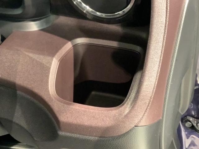 Ｎ－ＯＮＥ プレミアム　１年保証　ＴＶ　Ｒカメラ　音楽機器接続　ＨＩＤ　ＶＳＡ　アルミ　フォグ　ベンチシート　スマートキー　盗難防止装置　整備記録簿　ＡＡＣ　Ｗエアバッグ（30枚目）