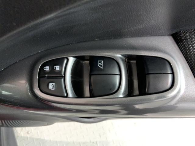 ジューク １５ＲＸ　Ｖセレクション　ワンオ－ナ－　１年保証　純正ナビ　ＴＶ　Ｒカメラ　ＢＴオ－ディオ　衝突軽減Ｂ　ＥＴＣ　ＬＥＤライト　横滑り防止　アルミ　スマ－トキ－　盗難防止装置　整備記録簿　ＡＡＣ　スペアキ－　Ｗエアバッグ（14枚目）