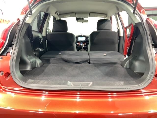 ジューク １５ＲＸ　Ｖセレクション　ワンオ－ナ－　１年保証　純正ナビ　ＴＶ　Ｒカメラ　ＢＴオ－ディオ　衝突軽減Ｂ　ＥＴＣ　ＬＥＤライト　横滑り防止　アルミ　スマ－トキ－　盗難防止装置　整備記録簿　ＡＡＣ　スペアキ－　Ｗエアバッグ（20枚目）