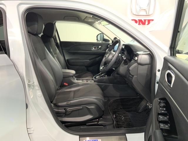 ヴェゼル ｅ：ＨＥＶ　Ｚ　Ｈ　ＳＥＮＳＩＮＧ　最長５年保証　ワンオーナー　純正ナビＴＶ　Ｒカメラ　マルチビュ－　ＥＴＣ　ＬＥＤライト　ＶＳＡ　シ－トヒ－タ－　クルコン　アルミ　スマ－トキ－　スペアキ－　盗難防止装置　整備記録簿（16枚目）