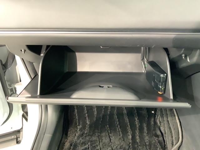 ヴェゼル ｅ：ＨＥＶ　Ｚ　Ｈ　ＳＥＮＳＩＮＧ　最長５年保証　ワンオーナー　純正ナビＴＶ　Ｒカメラ　マルチビュ－　ＥＴＣ　ＬＥＤライト　ＶＳＡ　シ－トヒ－タ－　クルコン　アルミ　スマ－トキ－　スペアキ－　盗難防止装置　整備記録簿（25枚目）