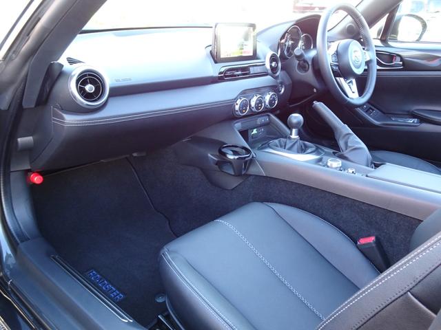 ロードスター ネイビー・トップ オプションRAYZ16インチ&ブレンボキャリパー 6速ミッション 純正ナビ 黒革シート クルーズコントロール シートヒーター LEDヘッド フルセグTV バックカメラ(28枚目)