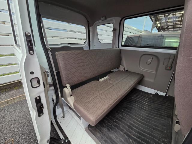 エブリイ ＰＡリミテッド　５ＭＴ　車検Ｒ９／６月　純正オーディオ　両側スライドドア（7枚目）
