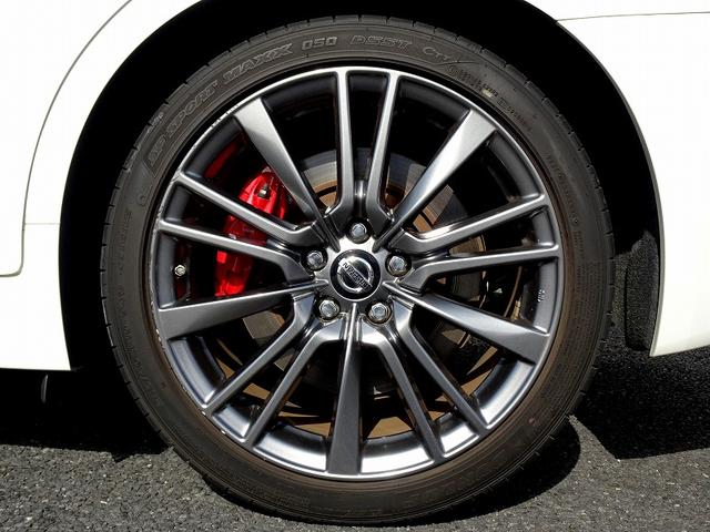 スカイライン 400R ★サンルーフ ★革スポーツシート ★メーカーナビ ★アラウンドビューモニター ★フルセグTV ★シートヒーター ★メモリー機能パワーシート ★クルーズコントロール ★エマージェンシーブレーキ ★ソナー(27枚目)