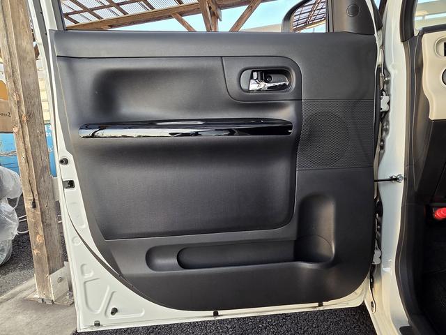 ムーヴキャンバス Ｇブラックインテリアリミテッド　ＳＡＩＩＩ　衝突被害軽減ブレーキ（ＳＡ３）　両側電動ドア　全方位カメラ　社外ナビ　ワンセグＴＶ　ドラレコ　ＥＴＣ　オートハイビーム　プッシュスタート　スペアキー（37枚目）