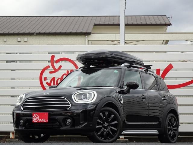 ＭＩＮＩ クーパーＤ　クロスオーバー　前席シートヒーター　前席パワーシート　１８インチアルミ　ヘッドアップディスプレイ　革シート　マルチディスプレイメーター　パワーバックドア　バックカメラ　インテリジェントセイフティ　クルーズコントロール（2枚目）