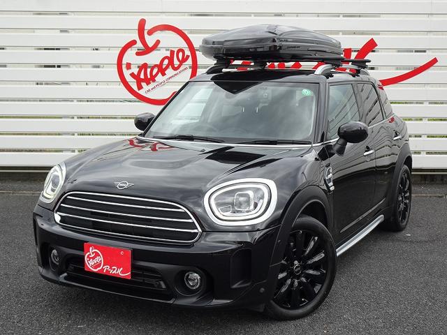 ＭＩＮＩ クーパーＤ　クロスオーバー　前席シートヒーター　前席パワーシート　１８インチアルミ　ヘッドアップディスプレイ　革シート　マルチディスプレイメーター　パワーバックドア　バックカメラ　インテリジェントセイフティ　クルーズコントロール（3枚目）