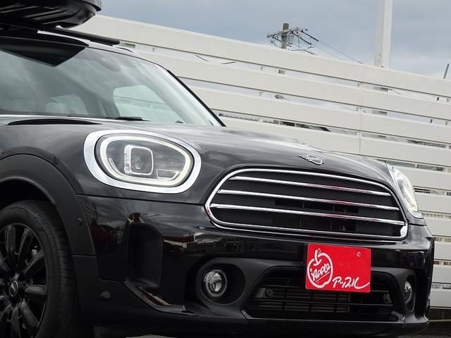 ＭＩＮＩ クーパーＤ　クロスオーバー　前席シートヒーター　前席パワーシート　１８インチアルミ　ヘッドアップディスプレイ　革シート　マルチディスプレイメーター　パワーバックドア　バックカメラ　インテリジェントセイフティ　クルーズコントロール（8枚目）