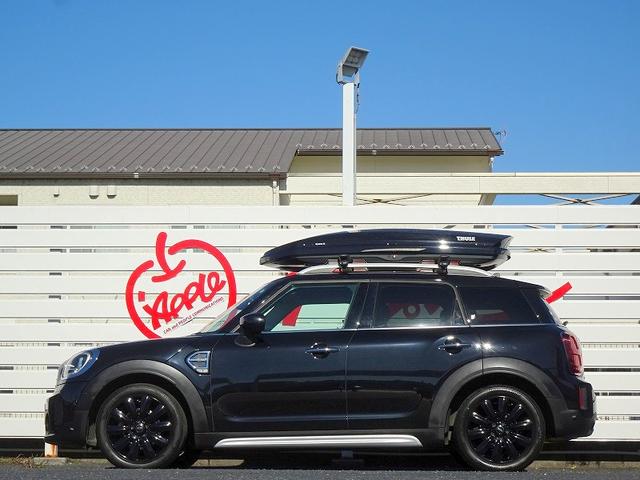 ＭＩＮＩ クーパーＤ　クロスオーバー　前席シートヒーター　前席パワーシート　１８インチアルミ　ヘッドアップディスプレイ　革シート　マルチディスプレイメーター　パワーバックドア　バックカメラ　インテリジェントセイフティ　クルーズコントロール（9枚目）