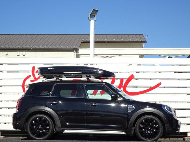 ＭＩＮＩ クーパーＤ　クロスオーバー　前席シートヒーター　前席パワーシート　１８インチアルミ　ヘッドアップディスプレイ　革シート　マルチディスプレイメーター　パワーバックドア　バックカメラ　インテリジェントセイフティ　クルーズコントロール（10枚目）