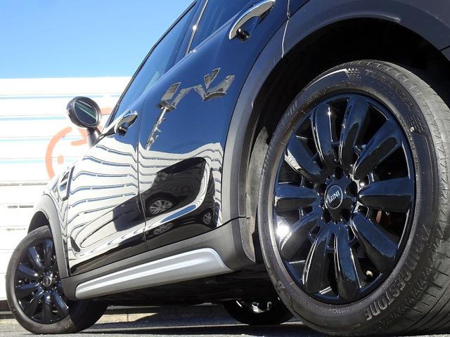 ＭＩＮＩ クーパーＤ　クロスオーバー　前席シートヒーター　前席パワーシート　１８インチアルミ　ヘッドアップディスプレイ　革シート　マルチディスプレイメーター　パワーバックドア　バックカメラ　インテリジェントセイフティ　クルーズコントロール（13枚目）