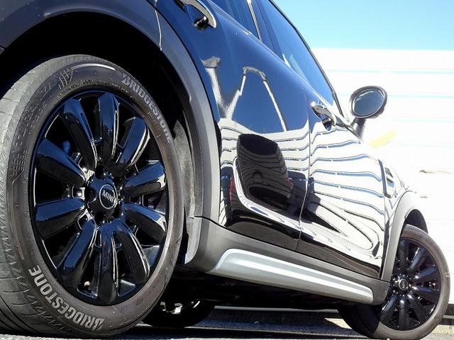 ＭＩＮＩ クーパーＤ　クロスオーバー　前席シートヒーター　前席パワーシート　１８インチアルミ　ヘッドアップディスプレイ　革シート　マルチディスプレイメーター　パワーバックドア　バックカメラ　インテリジェントセイフティ　クルーズコントロール（17枚目）