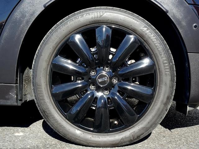 ＭＩＮＩ クーパーＤ　クロスオーバー　前席シートヒーター　前席パワーシート　１８インチアルミ　ヘッドアップディスプレイ　革シート　マルチディスプレイメーター　パワーバックドア　バックカメラ　インテリジェントセイフティ　クルーズコントロール（22枚目）